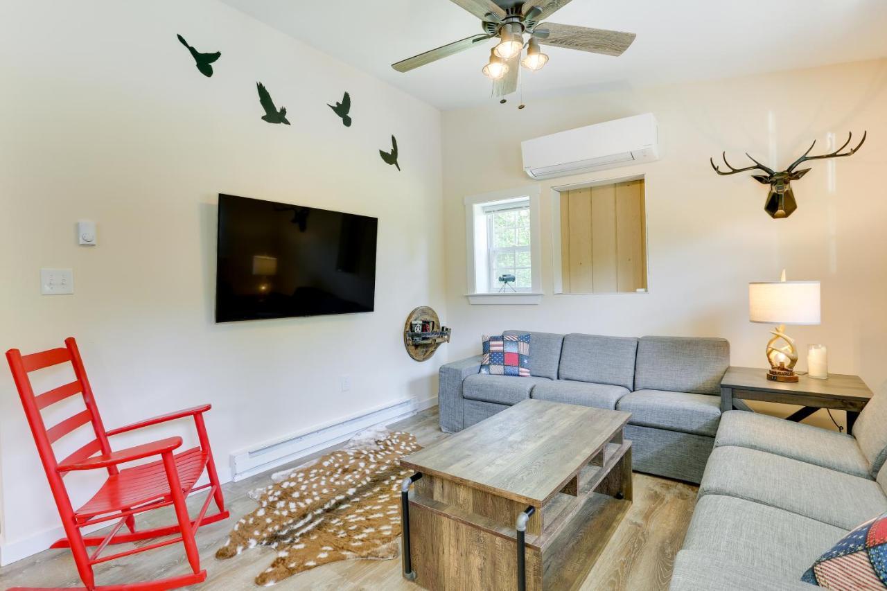 Secluded Poconos Cabin With Fire Pit On 75 Acres! East Stroudsburg Exterior foto